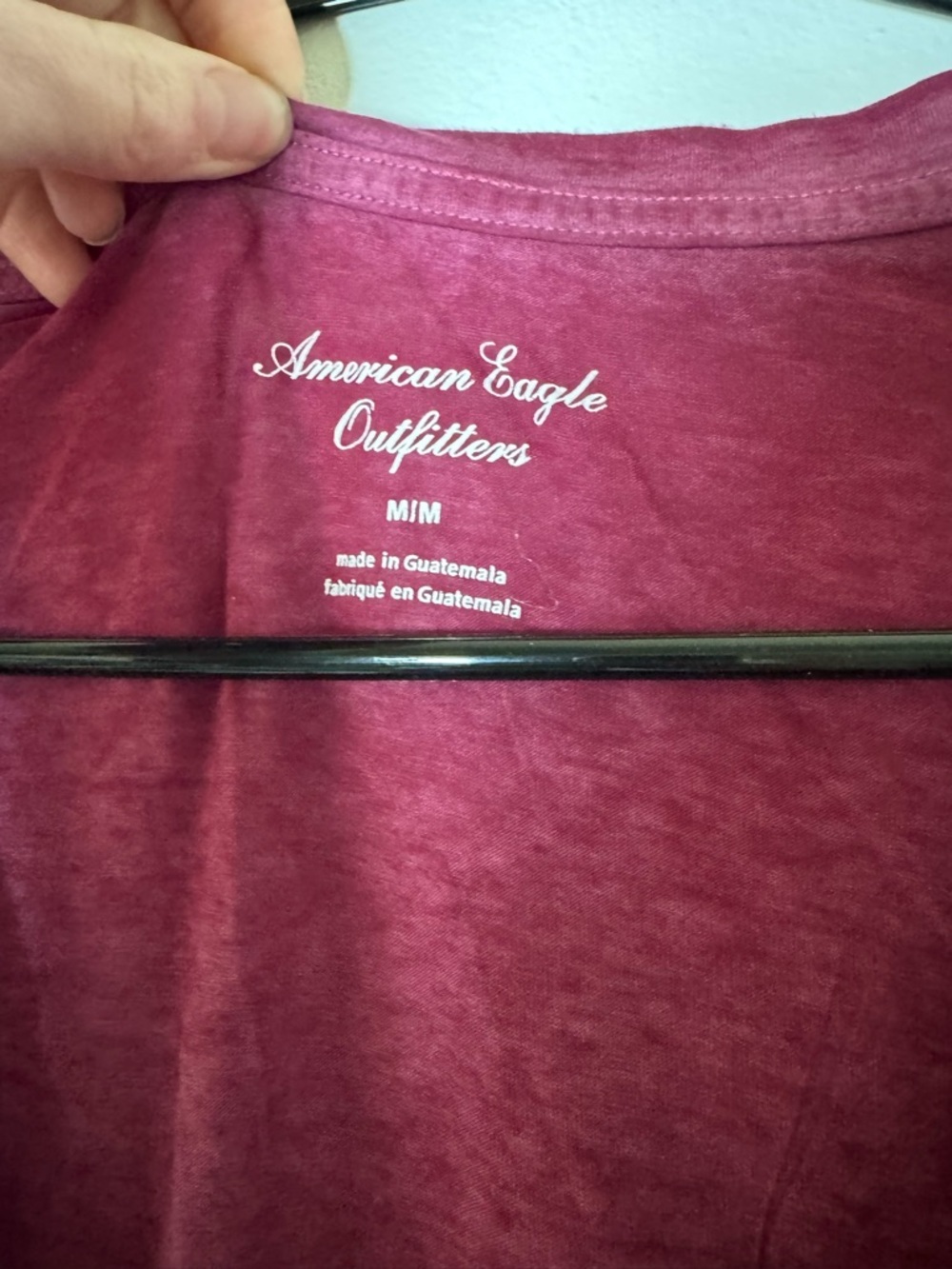 American Eagle Outfitters Logo Tee Medium Pink V Neck Graphic Shirt - Picture 3 of 3